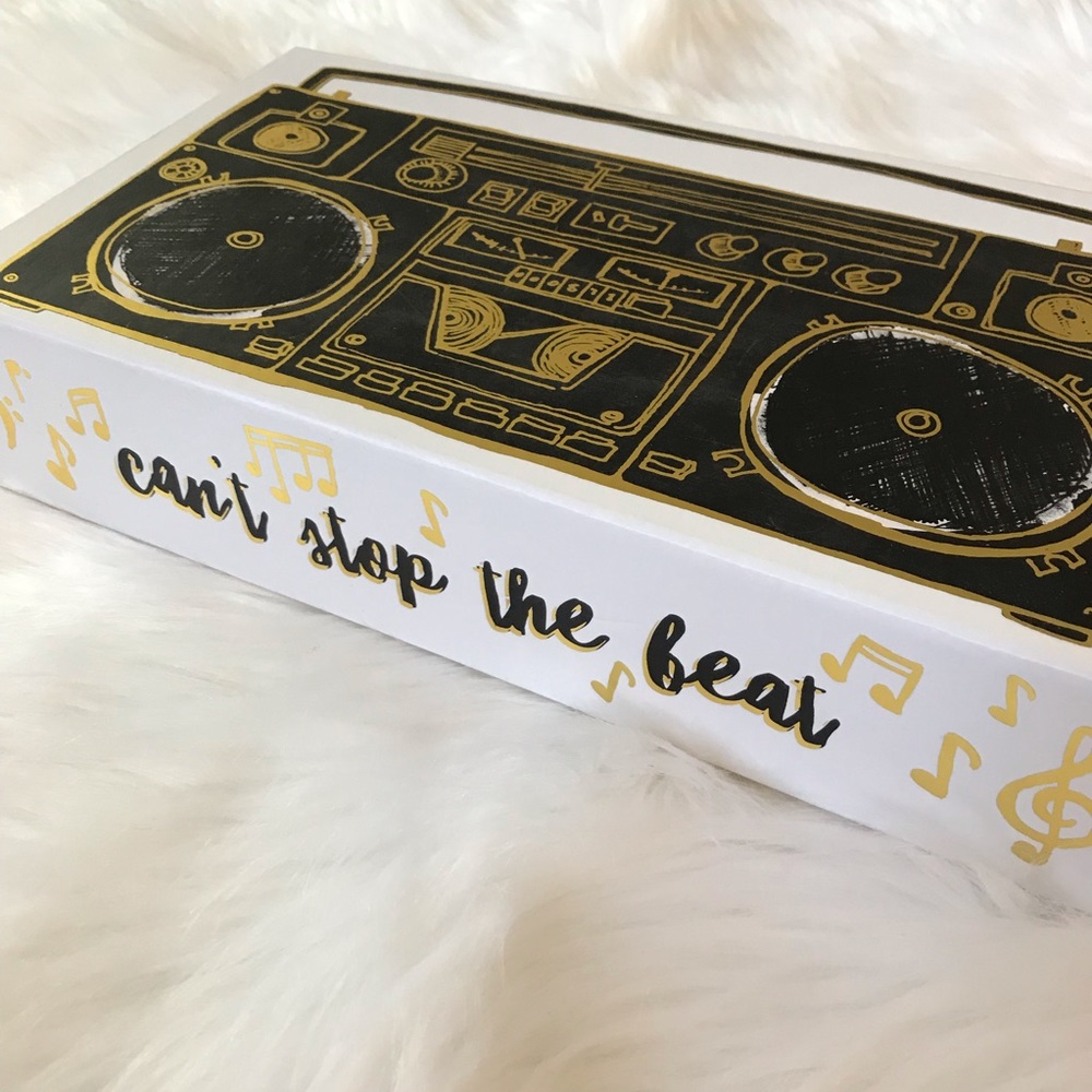 STORAGE BOX